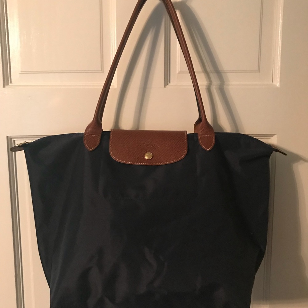 *SOLD Longchamp Le Pliage Navy Blue Large Tote - Picture 2 of 8